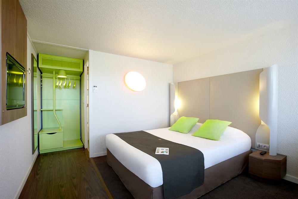 Campanile Clermont Ferrand - Le Brezet Hotel Eksteriør billede